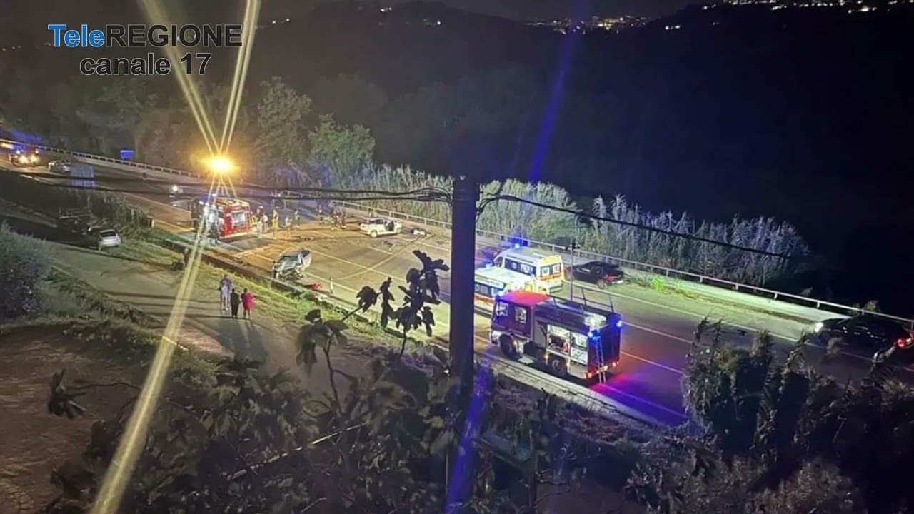 Tragedia della strada a Chieti: perde la vita la 40enne Stefania Di Michele - 30...