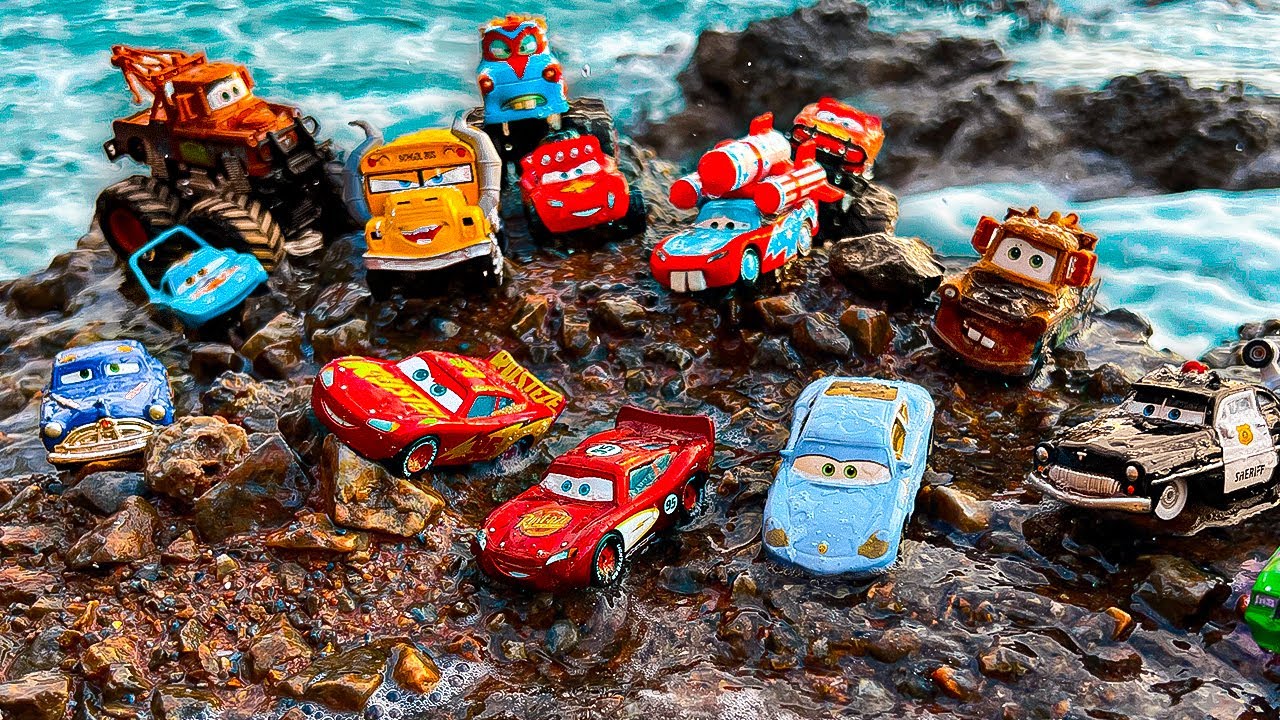 Looking For Disney Pixar Cars On The Rocky Road: Lightning McQueen,Natalie Certain,Sally Carrera