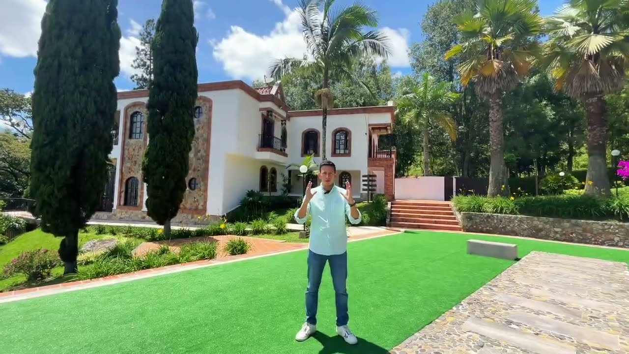 Increíble propiedad con vista panorámica a Medellin. #realestateinvestment #realestatemedellin