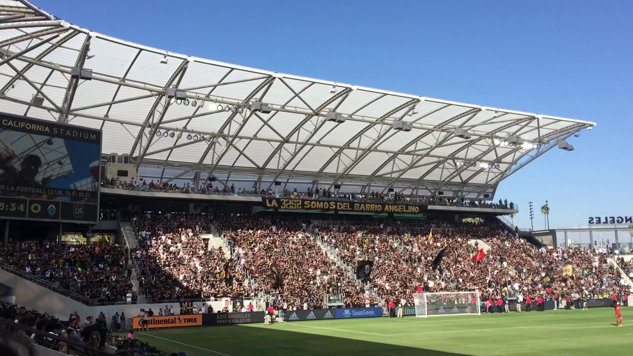 Will Ferrell leading the 3252 LAFC supporters