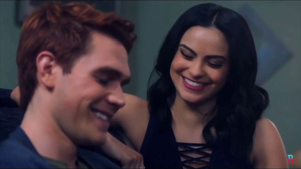 Riverdale-|Veronica e Archie| {Love me like you do💕}