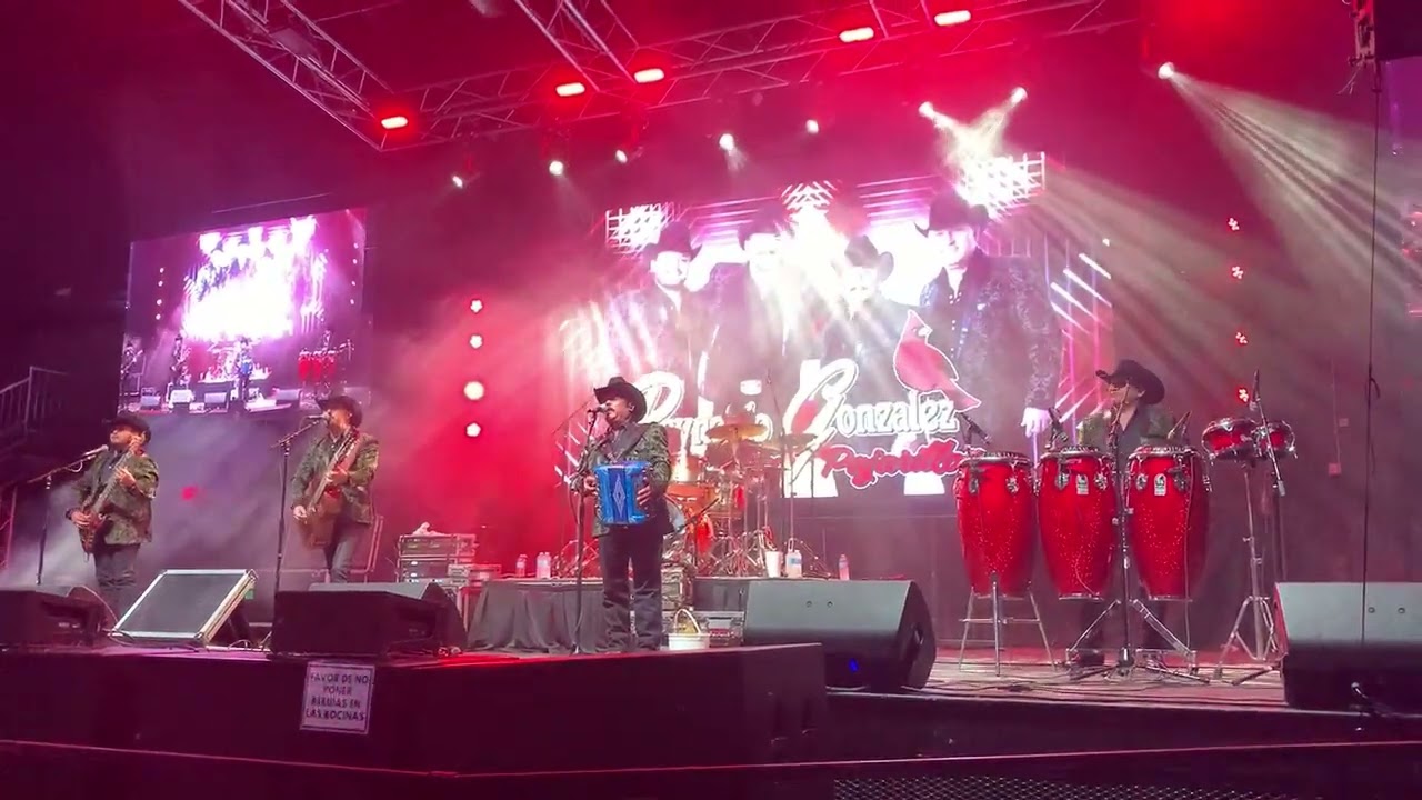 Reynaldo Gonzalez Y Sus Pajarillos En Vivo
