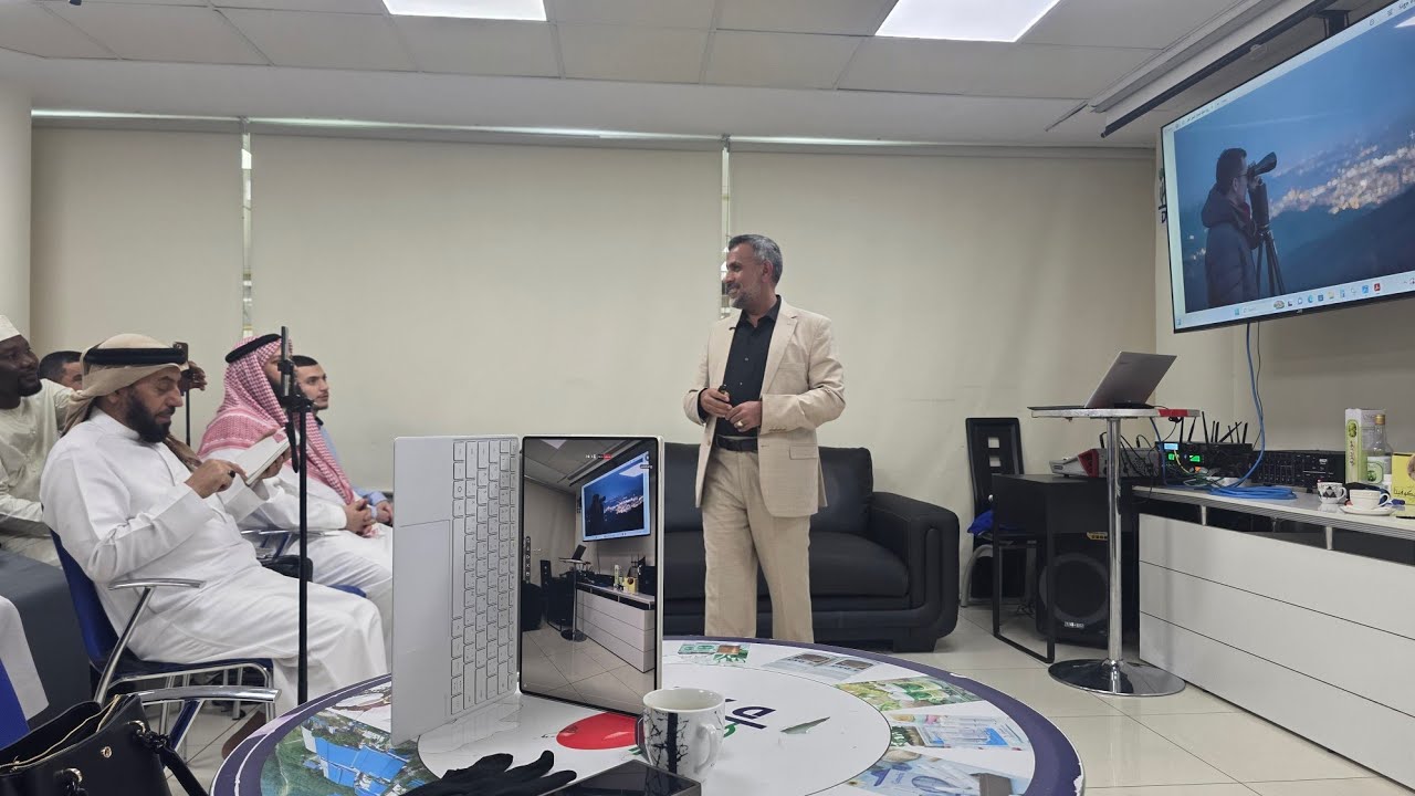 بدأت قناة 