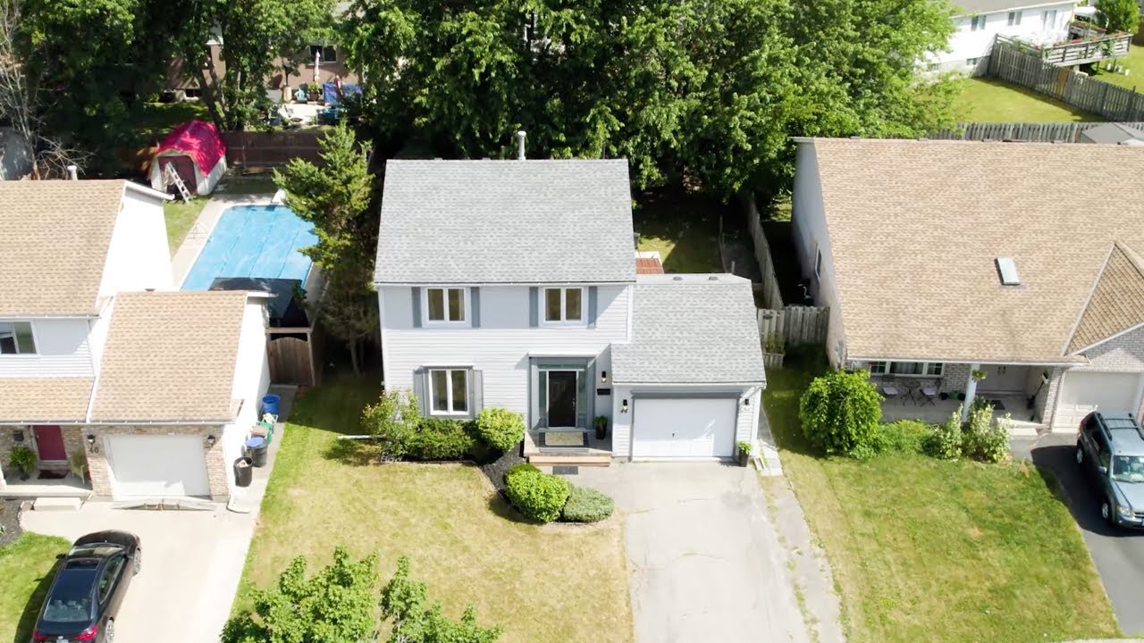 44 Cedarvale Cres, Welland ON L3C 6W9 - Official Video by RE/MAX Hendriks Team Realty