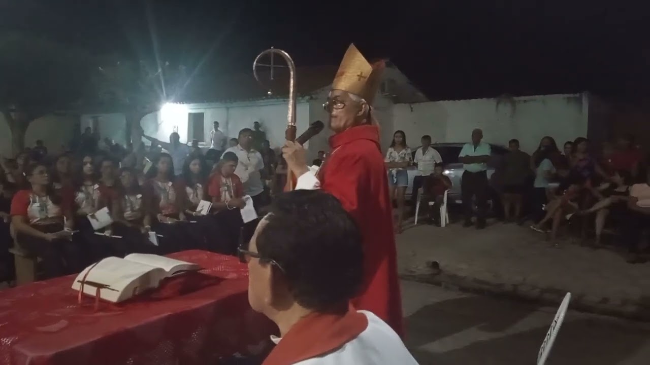 SACRAMENTO DA CRISMA EM CARNAÍBA, COM BISPO DOM PLÍNIO JOSÉ DE PICOS