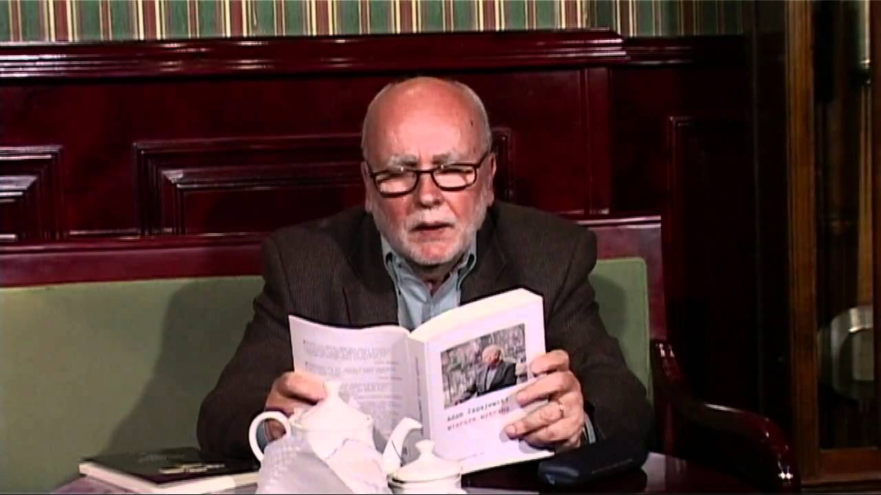 Adam Zagajewski - czyta wiersz 