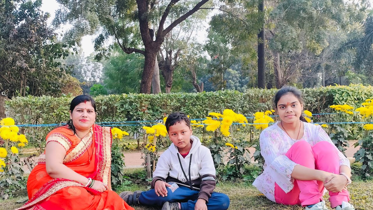 Koshi mom is live  हैलो दोस्तों आप सभी की लाइव चालू है आ जाइए 🙏🙏🥰🥰 राधे राधे