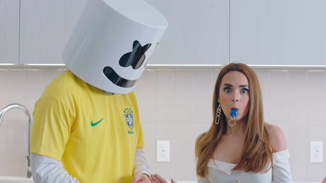 Готовим с Marshmello: как приготовить торты для Кубка мира (при участии Розанны Пансино)