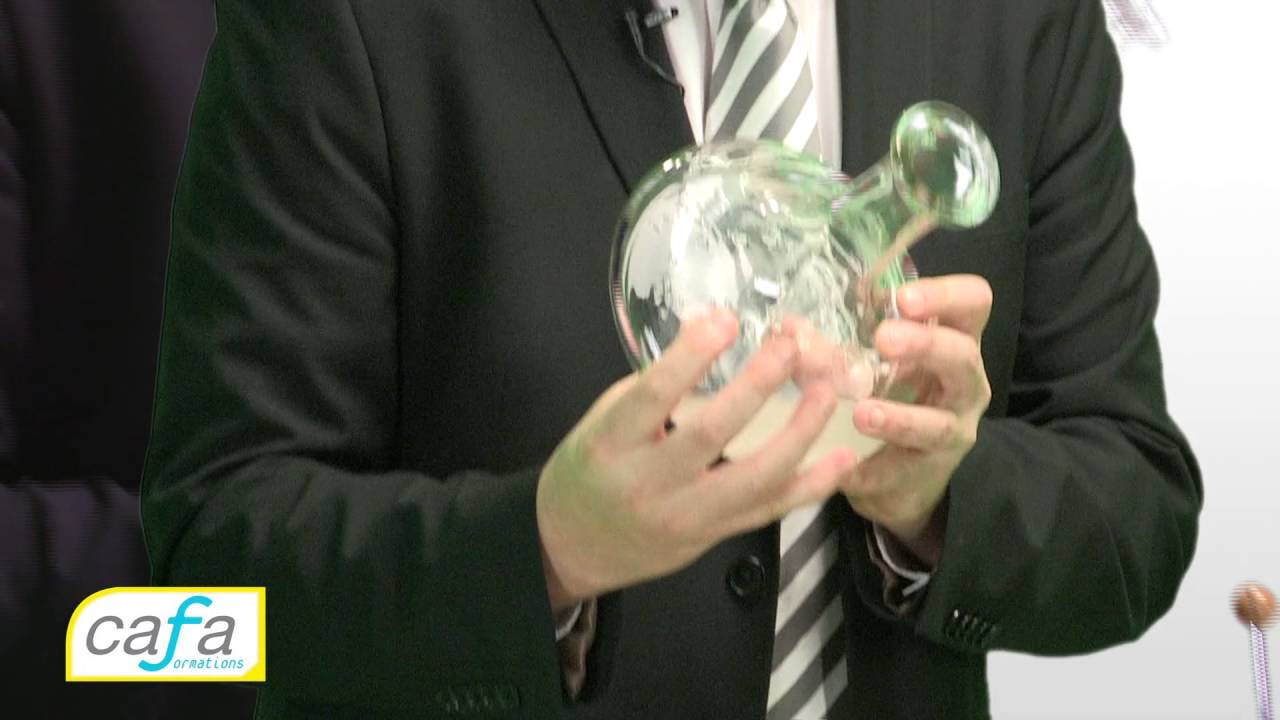 CAFA - comment nettoyer une carafe - conseils sommelier