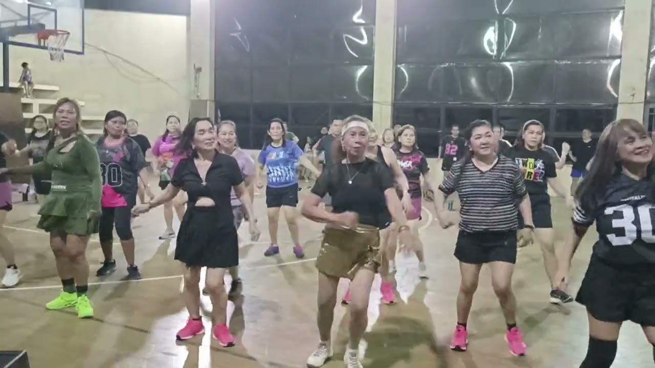 @knlphysicalfitness1425 Friday zumba with ZIN Randy. Music belongs to the rightful owner 
