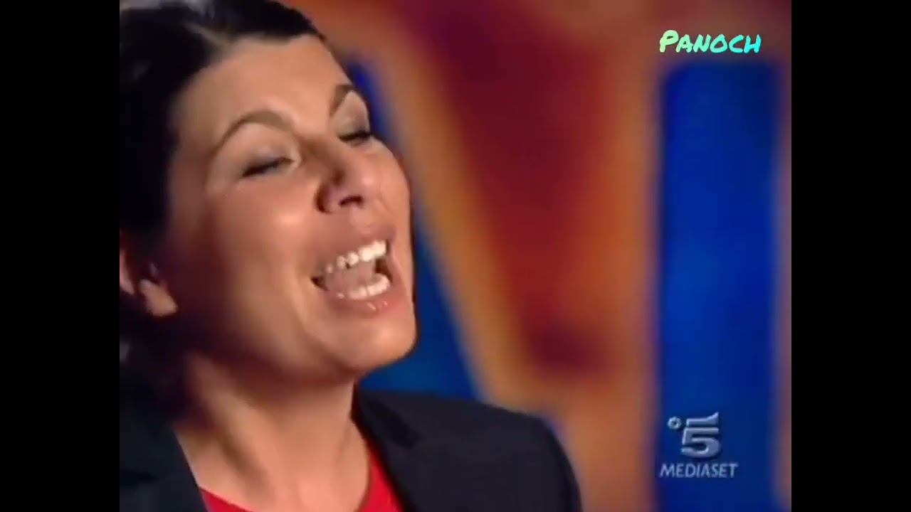 Geppi Cucciari a Zelig Circus