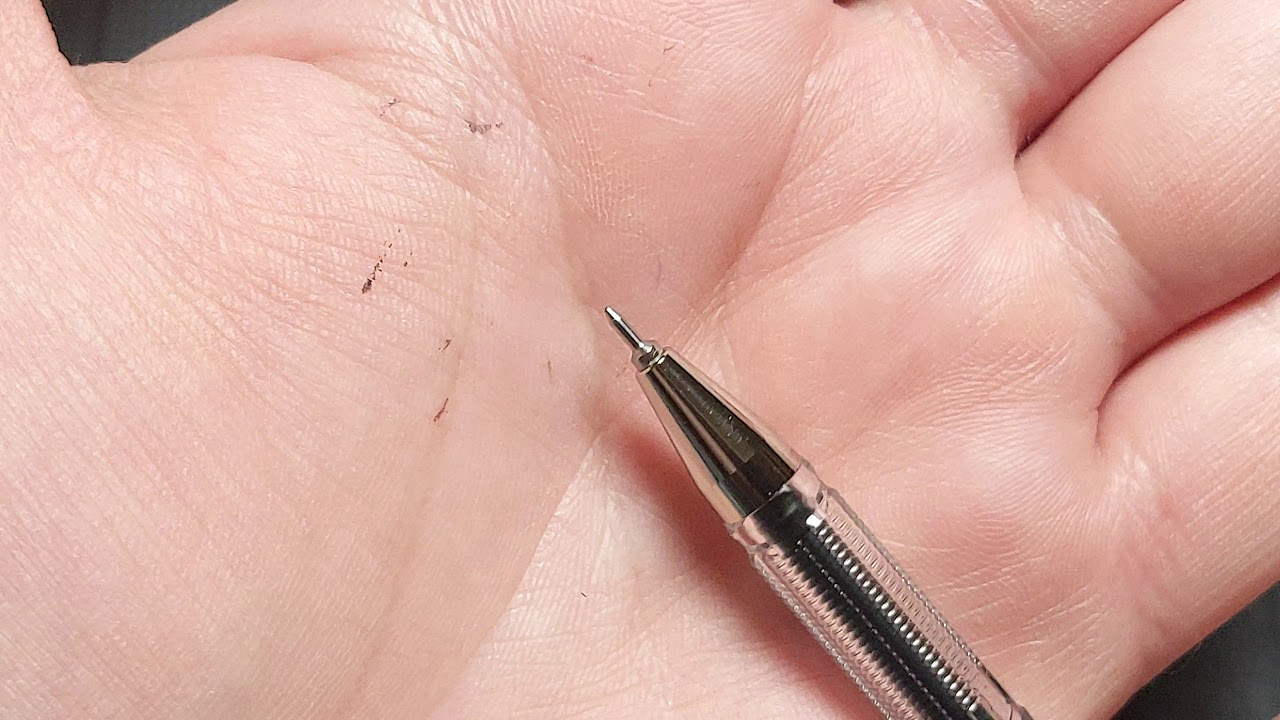 Lets Compare! | Pilot Hi-Tec-C vs Pentel Slicci. Battle of the Thinnest!