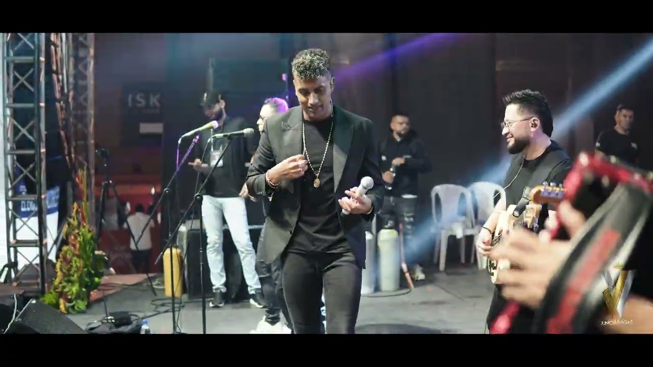 QUE DESCARO - JUNIOR VARGAS