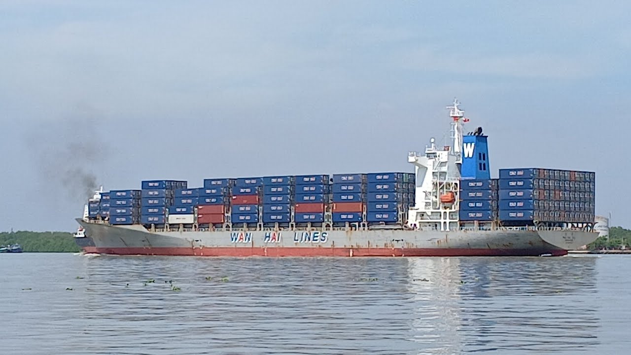Experience the thrill of admiring container ships in Ho Chi Minh City.