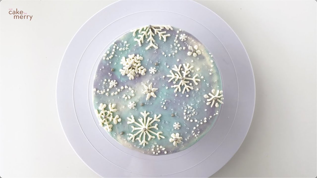 Buttercream Snowflake Cake