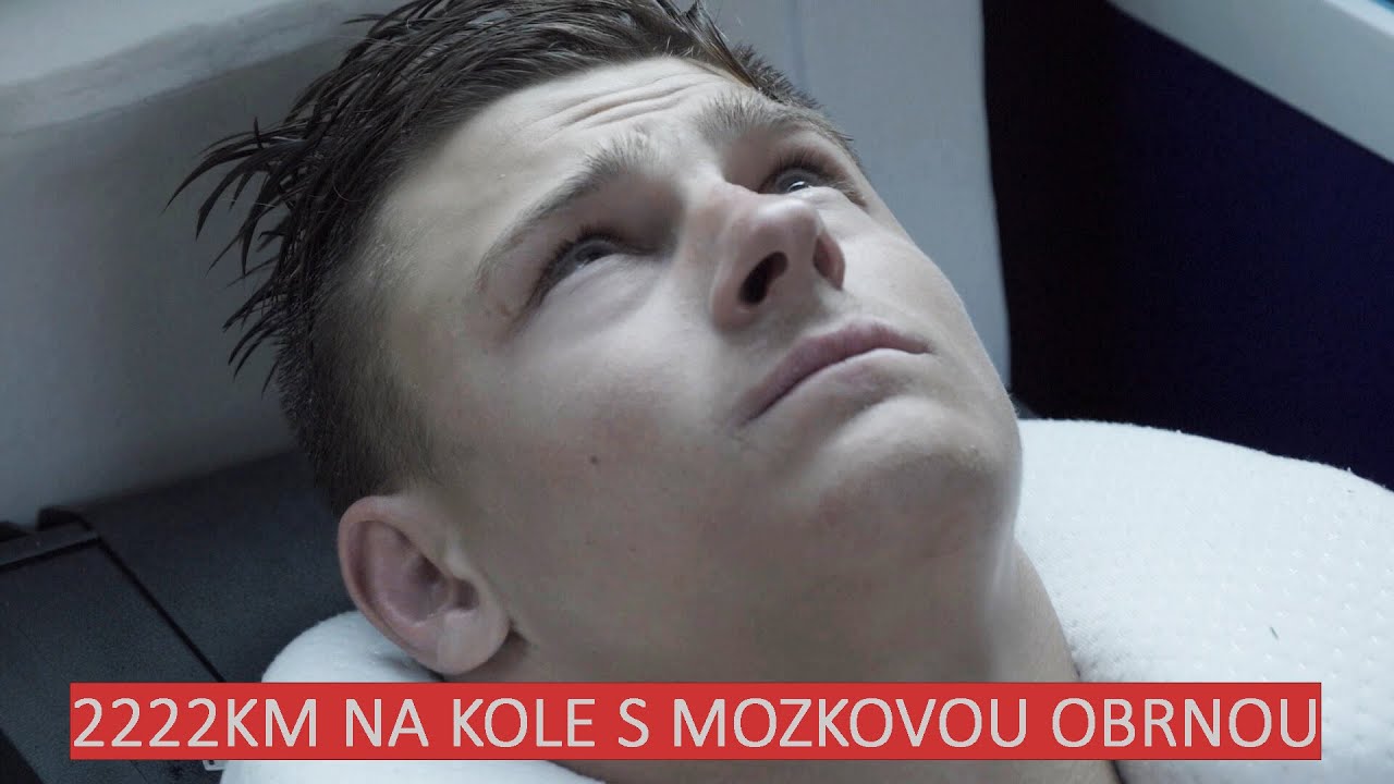 Dopisy z hlavy / Honza má mozkovou obrnu. Vydává se na cestu, která má udělat z chlapce muže.