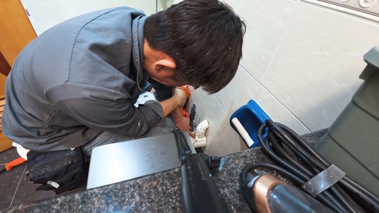 安裝座廁系列［古sir秘笈］上水蔚翠花園丨U-seat  6690￼漩渦式沖水座廁丨HARO －￼ V型油壓座廁板