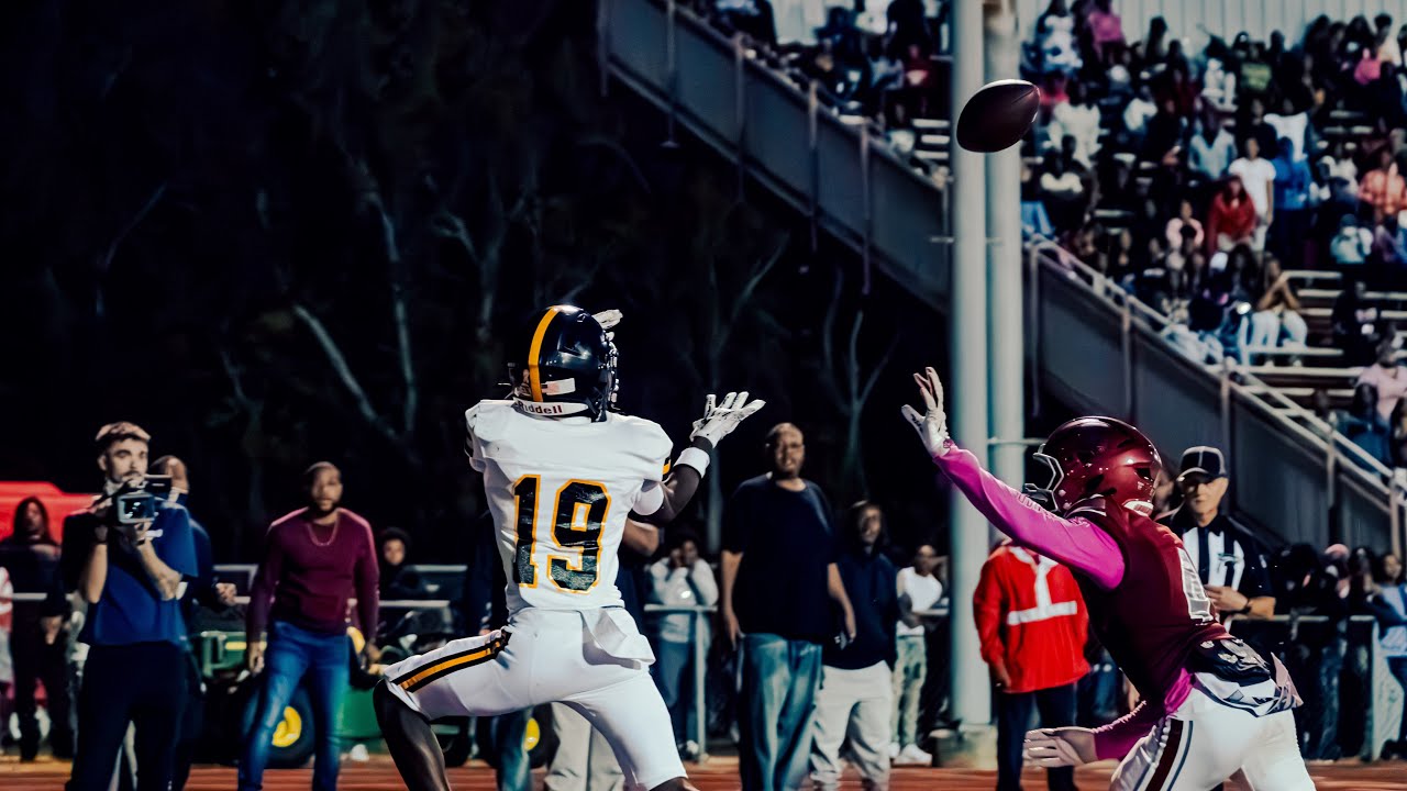 DISTRICT SHOWDOWN GOES DOWN TO THE WIRE!! Neville vs Ouachita Highlights