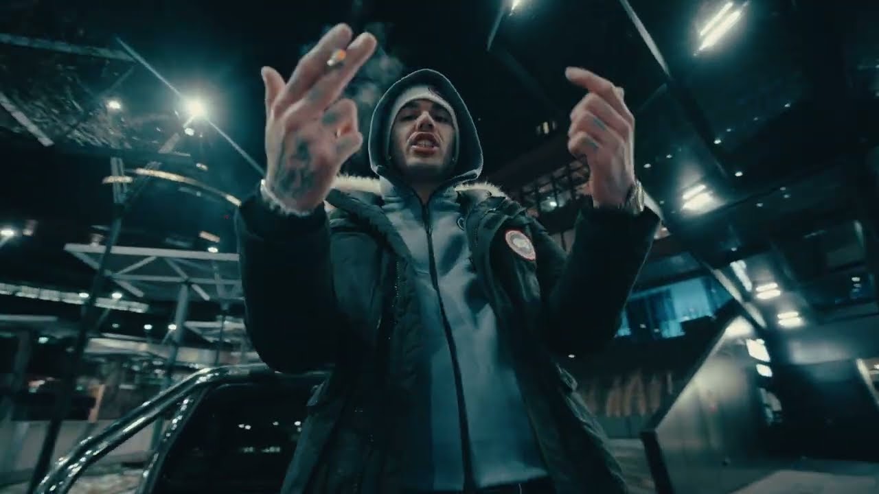 Gola Gianni - mollyworld prod.sparr00w