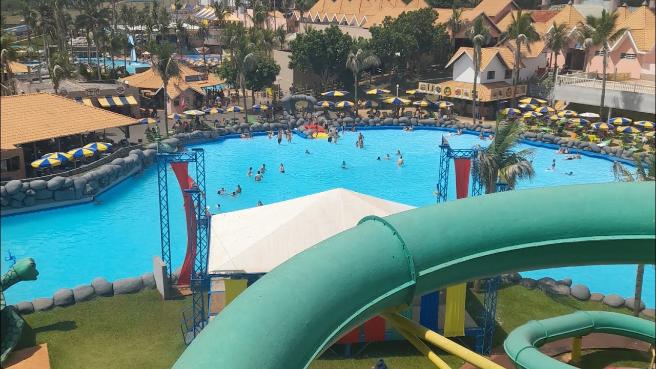 PISCINA COM ONDAS ODY PARK AQUÁTICO