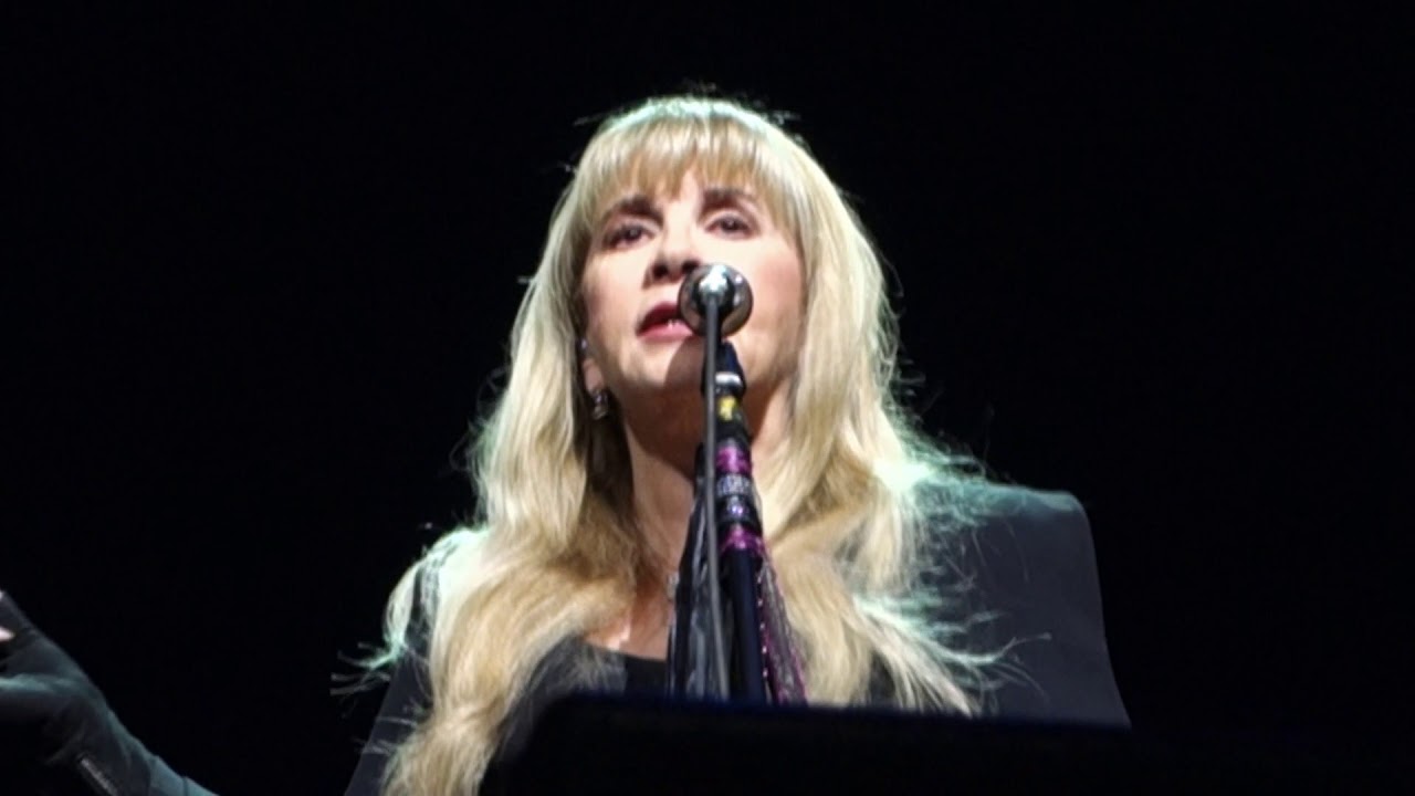 03.  Stevie Nicks - Stop Draggin' My Heart Around (07.11.2017)