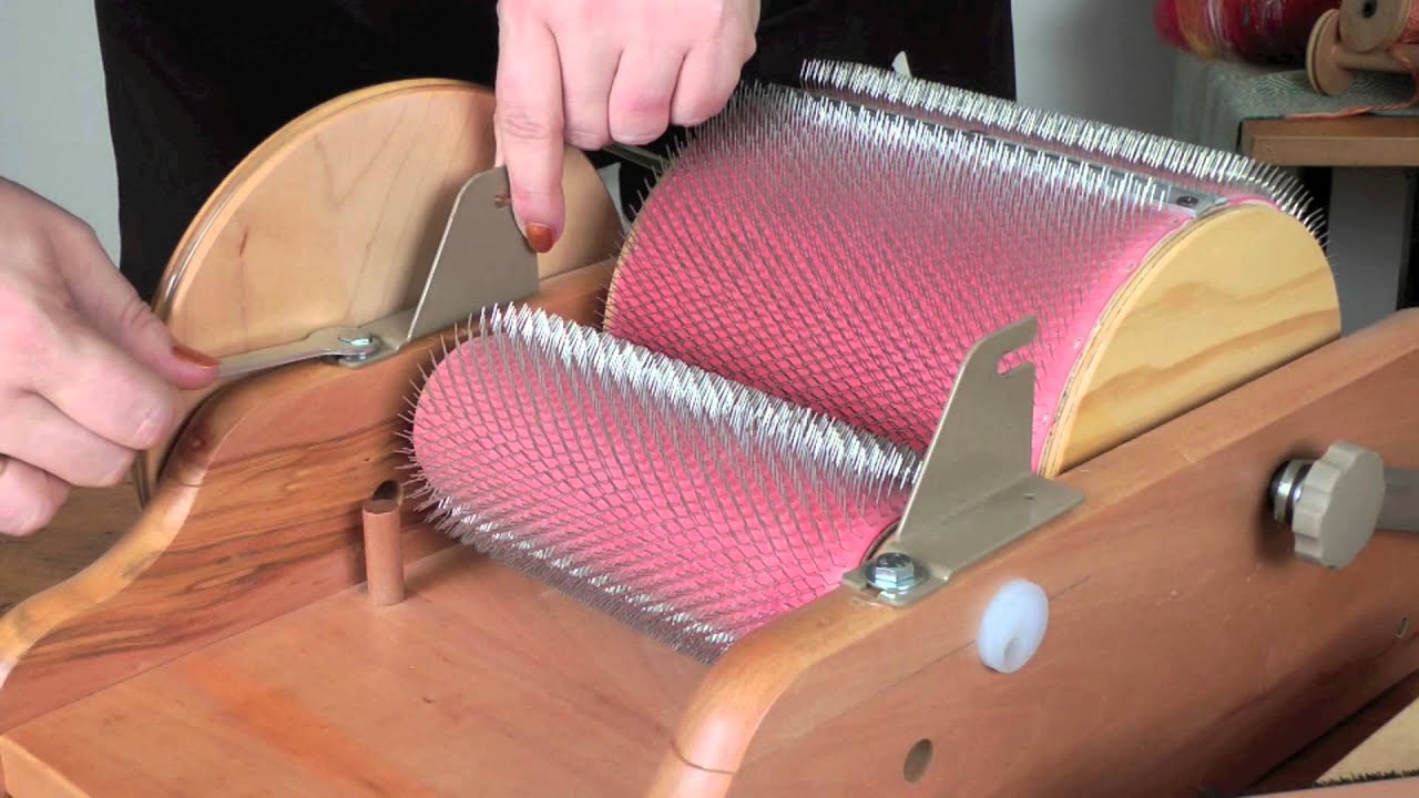 Attaching a packer brush on your drum carder