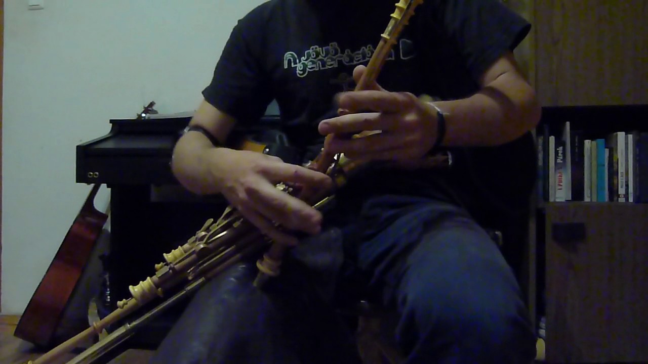 B flat uilleann pipes     O'Sullivan's March - Moll Rua slip jig