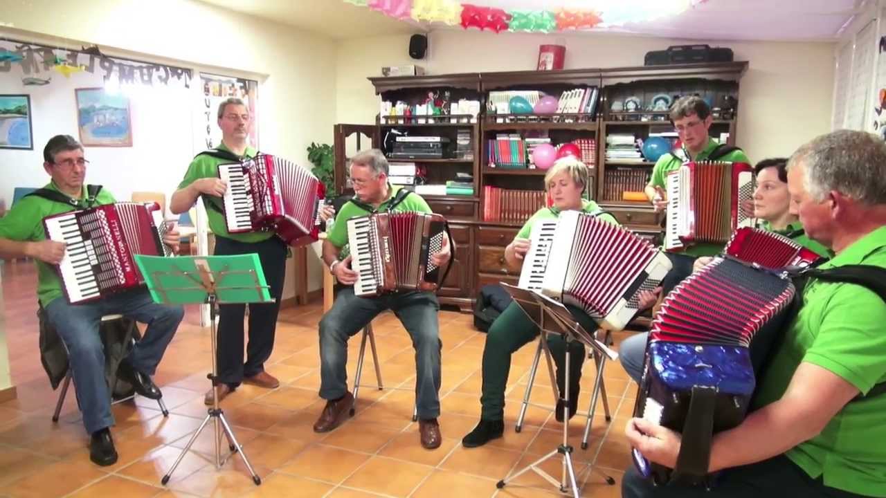 OLLOS VERDES SON TRAIDORES, OS AZUIS  MINTIREIROS