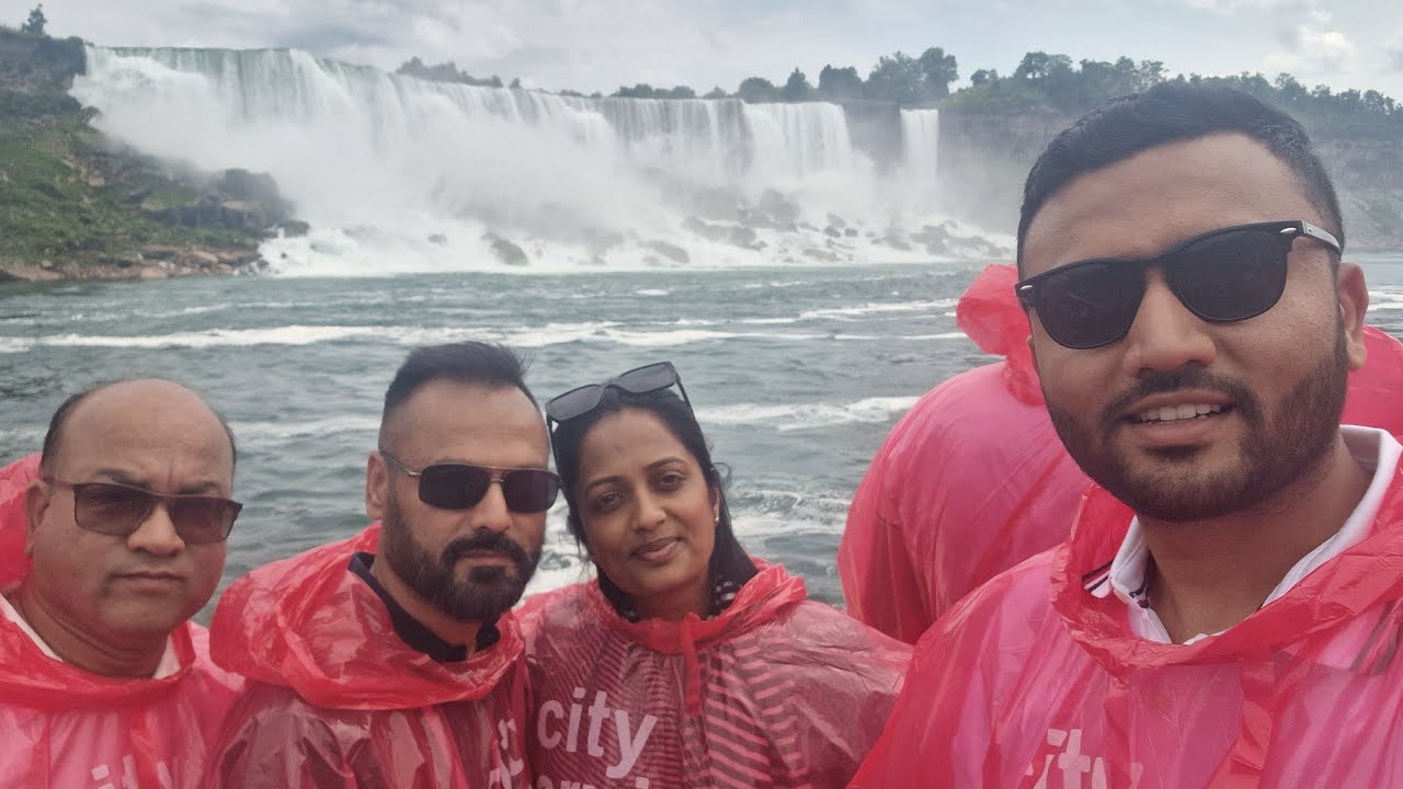 નાયગ્રા વોટરફોલ ની મજા લીધી #niagara waterfall #canada # travelling # 
