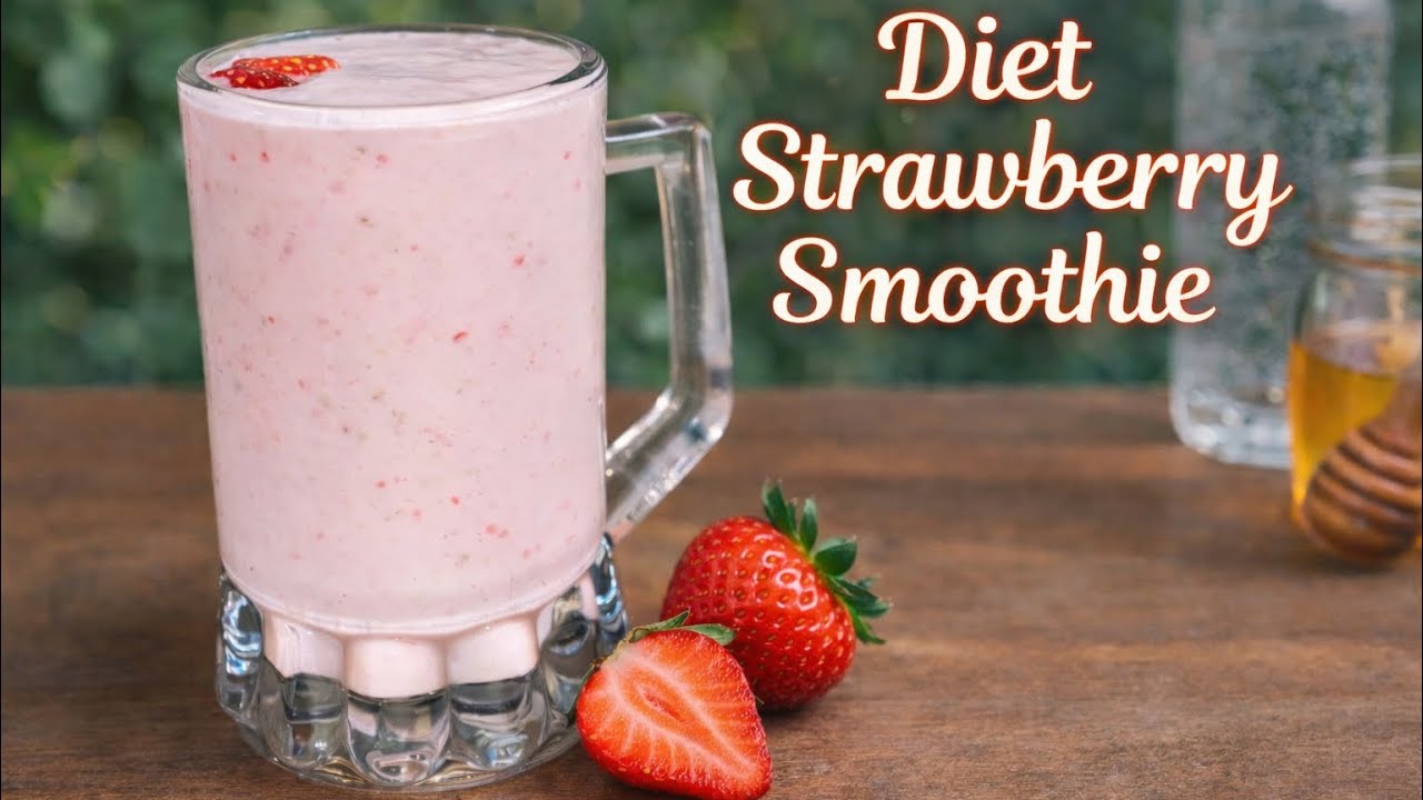 Healthy Strawberry Smoothie 🍓 Low-Calorie & Delicious!☝️