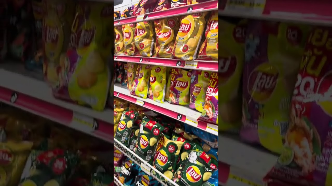 I Visited the CRAZIEST Grocery Store in America (Jungle Jim’s Ohio)