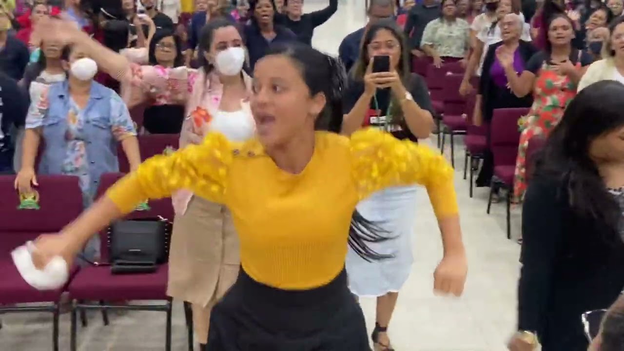 Vigília novas de Paz templo central. Marcha que a muralha cai Suzana Silva. 7 glória.