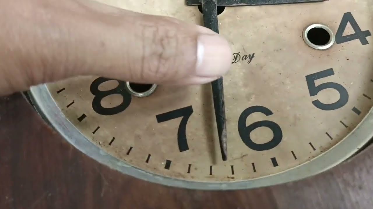 Restorasi Sendiri Jam Bandul Tua Merk Rhythm 2 lubang. Rhythm old clock restoration.