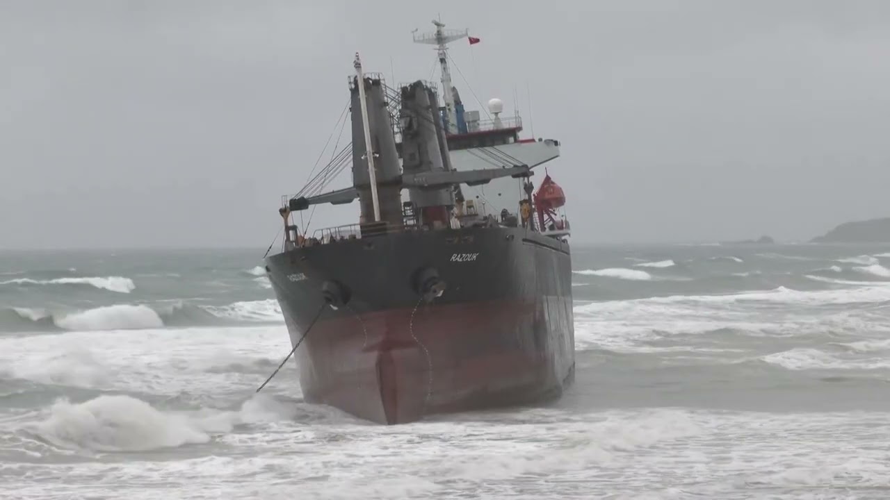 Cargo ship runs aground during stormy seas in Istanbul | REUTERS