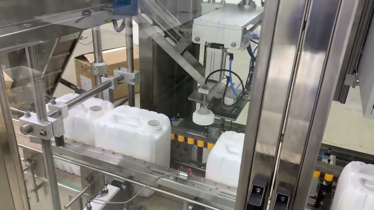 Automatic Adblue chemical liquid barrel drum rotor pump filling capping machine