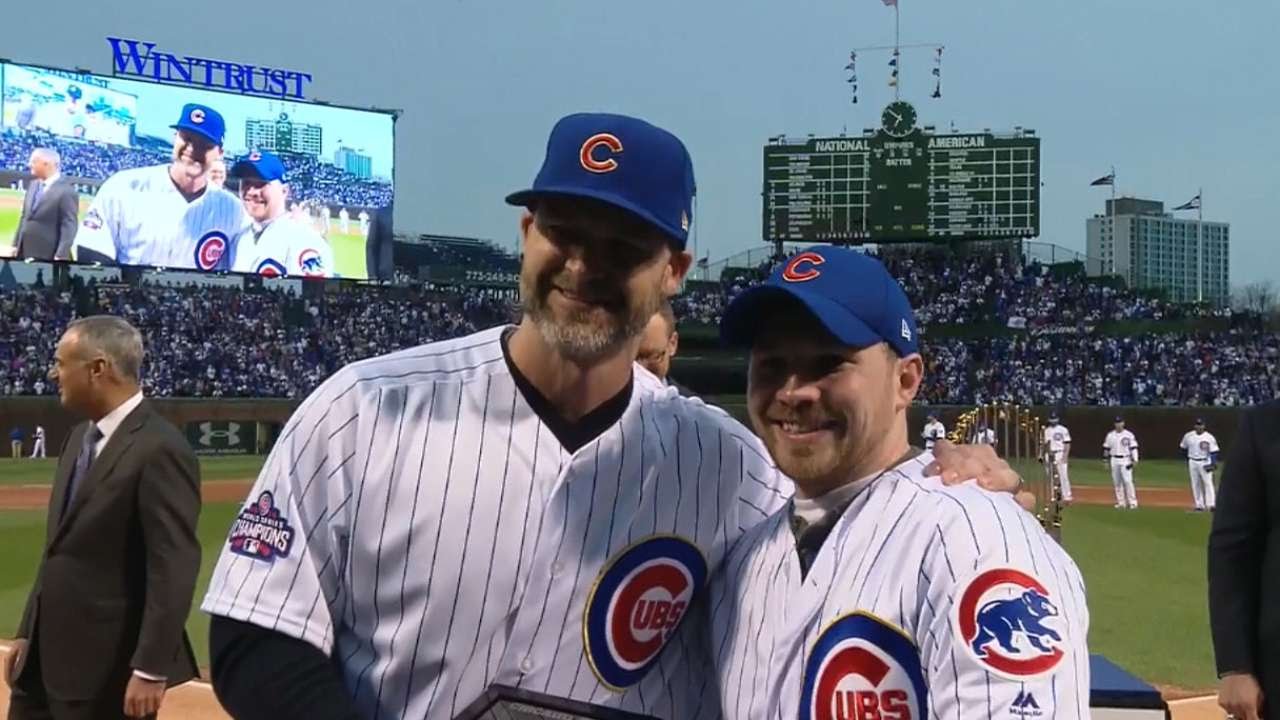 LAD@CHC: Cubs receive their 2016 World Series rings