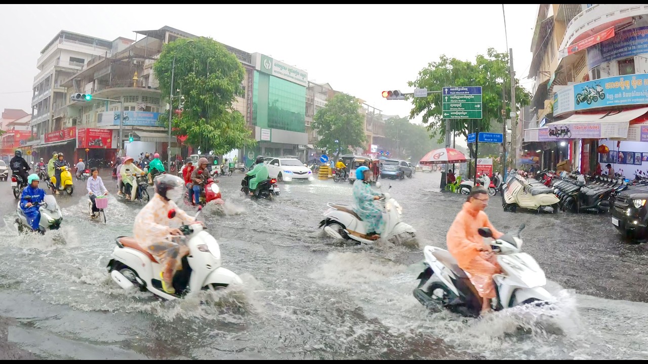 Super Heavy Rainstorm! Flash Flood Road Phnom Penh, Cambodia, Walking in the Rain with Umbrella
