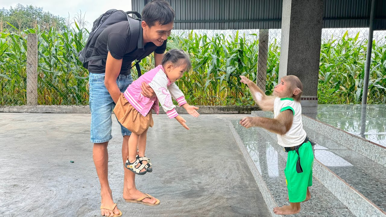 Cutis excited full love welcoming Yen Nhi healthy after many days of separation