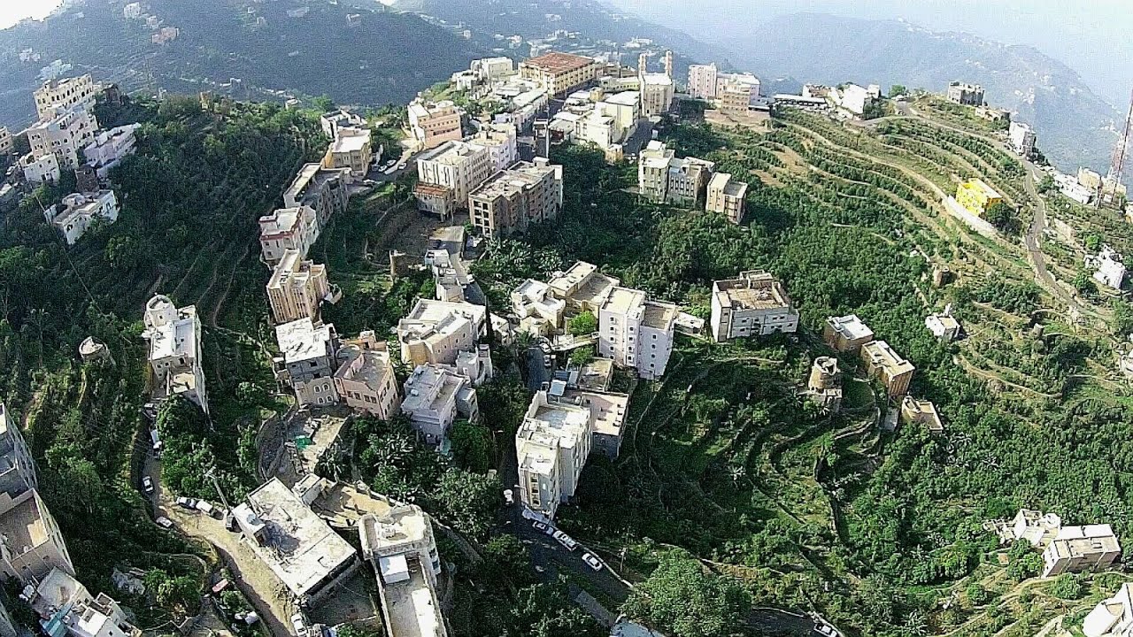 قمم تعانق السحاب جنوب السعودية ( فيفاء) فانتوم