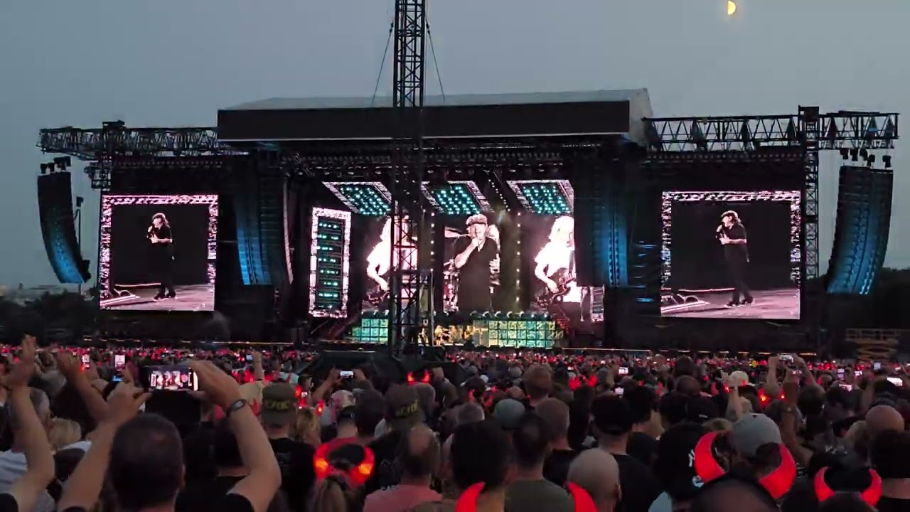 CONCERT AC/DC POWER UP TOUR 2024 Hippodrome de Longchamp