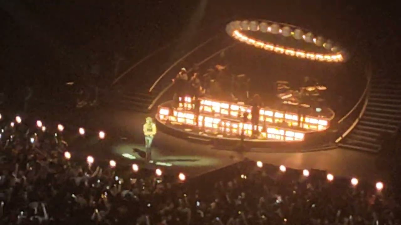 Ma mère// Clara luciani// accor arena bercy//