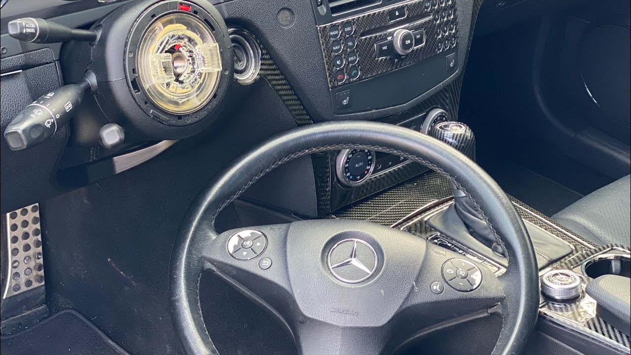 W204 Mercedes C300 steering wheel removal