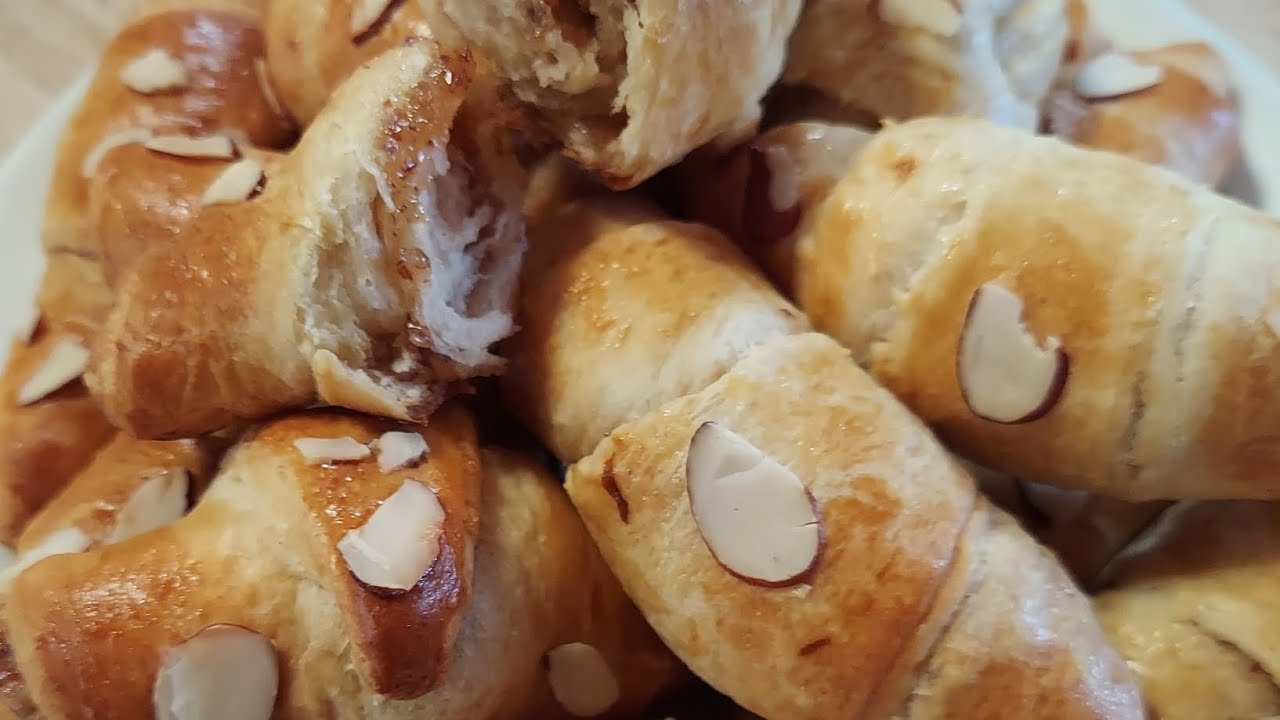 ALMOND FILLED CRESCENTS