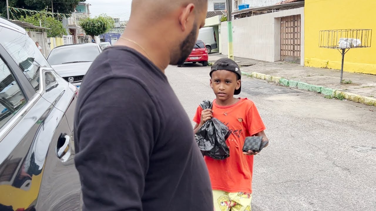 P0bre Menino Encontra CARTEIRA Mas Ninguém Esperava Por Isso 💔