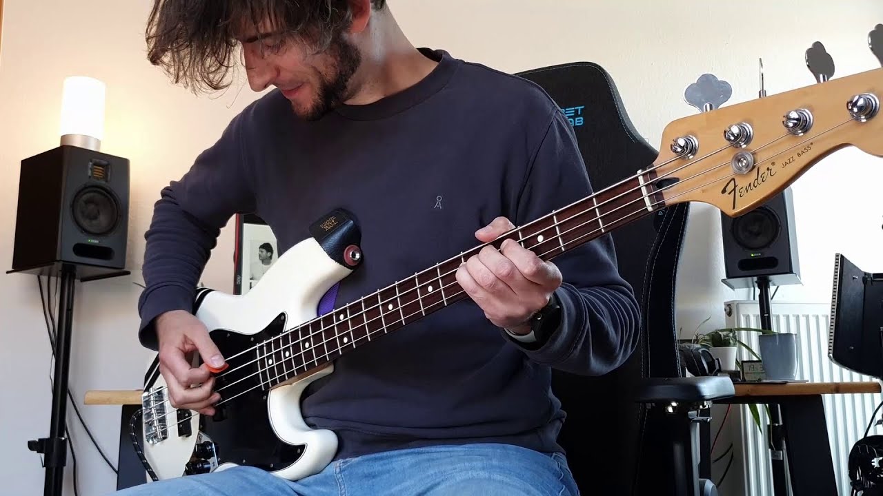 blink-182 - CUT ME OFF (Bass Cover)