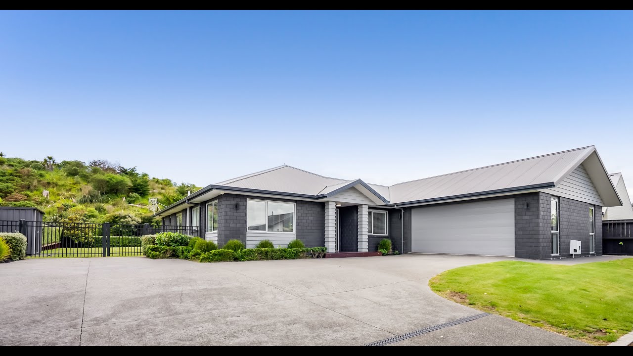 13 Birdie Lane, The Links
