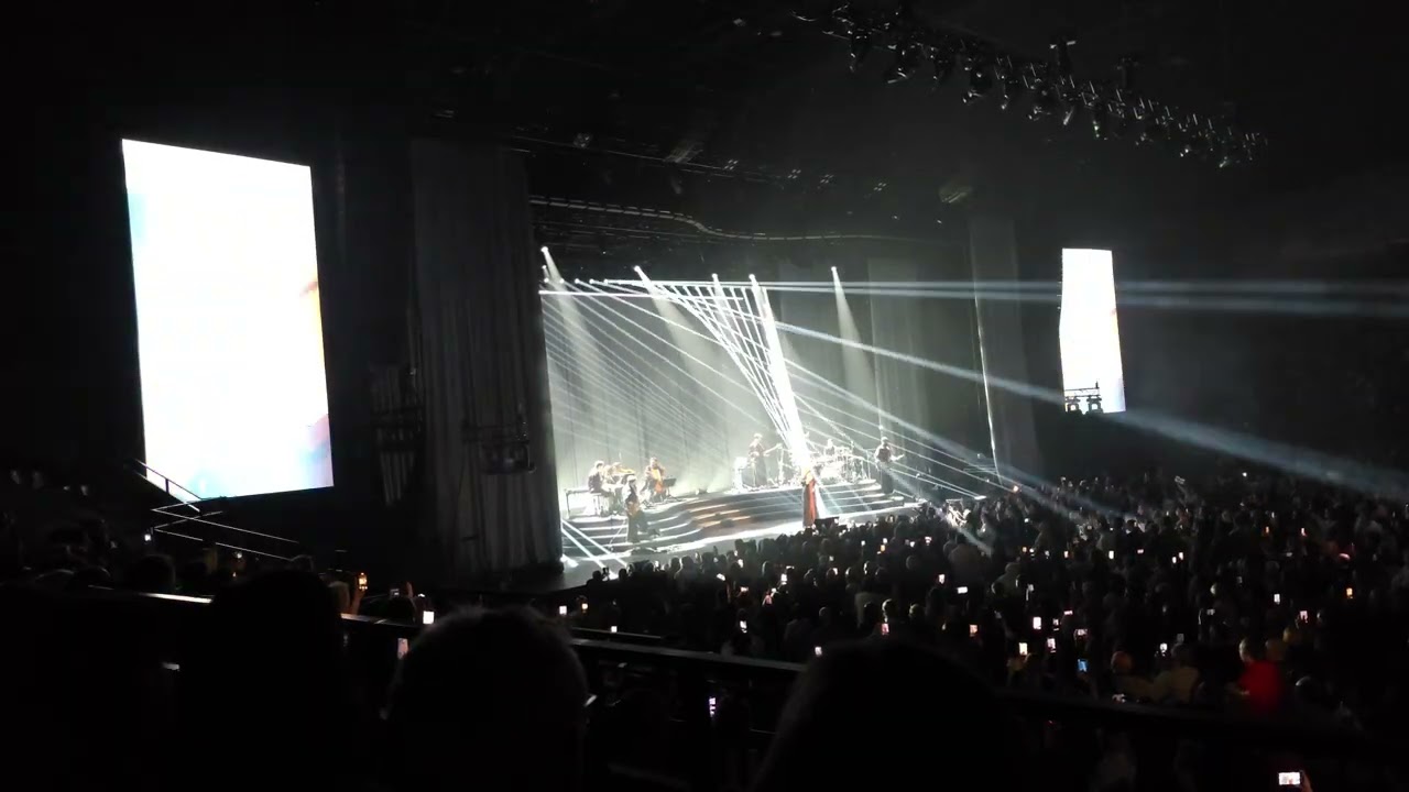 Lara Fabian  - Je t' aime  - Bruxelles le 13 mars 2026 .