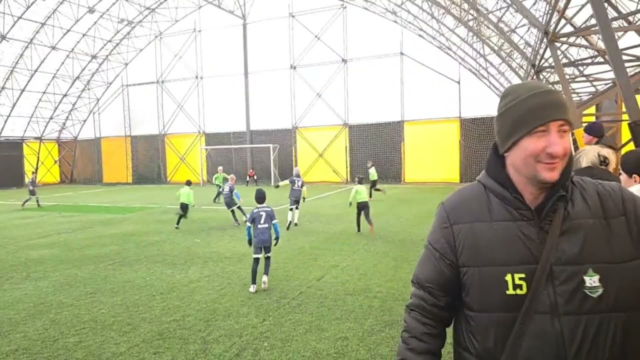 У каналі ФК Лісовий Київ  відбувається прямий ефір.