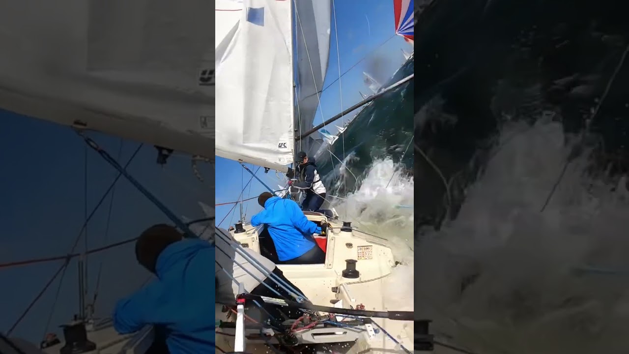 Broaching on a j24 in 30 knots gusting to 40 knots 