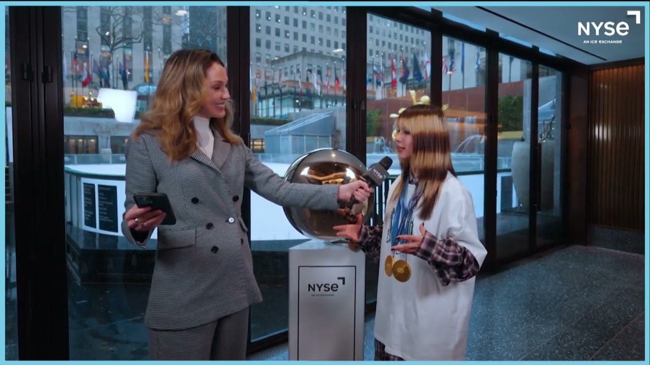Two Time U S  Figure Skating Gold Medalist Alysa Liu Rings NYSE Bell in Midtown
